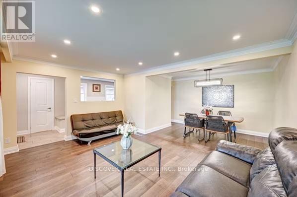 Photo 25 of 1023 Caven Street, Mississauga ON