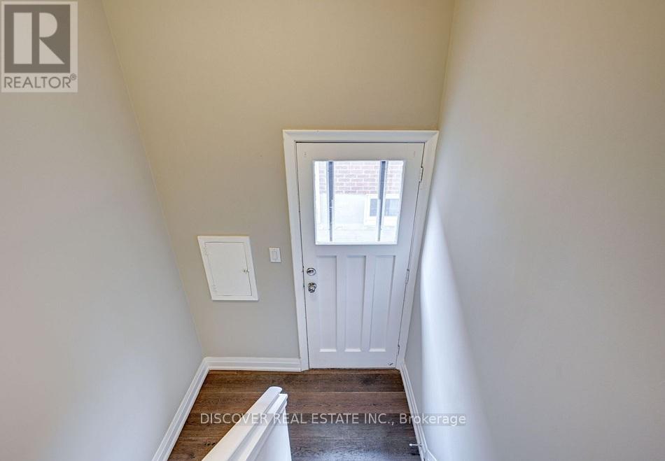 Photo 34 of 1023 Caven Street, Mississauga ON
