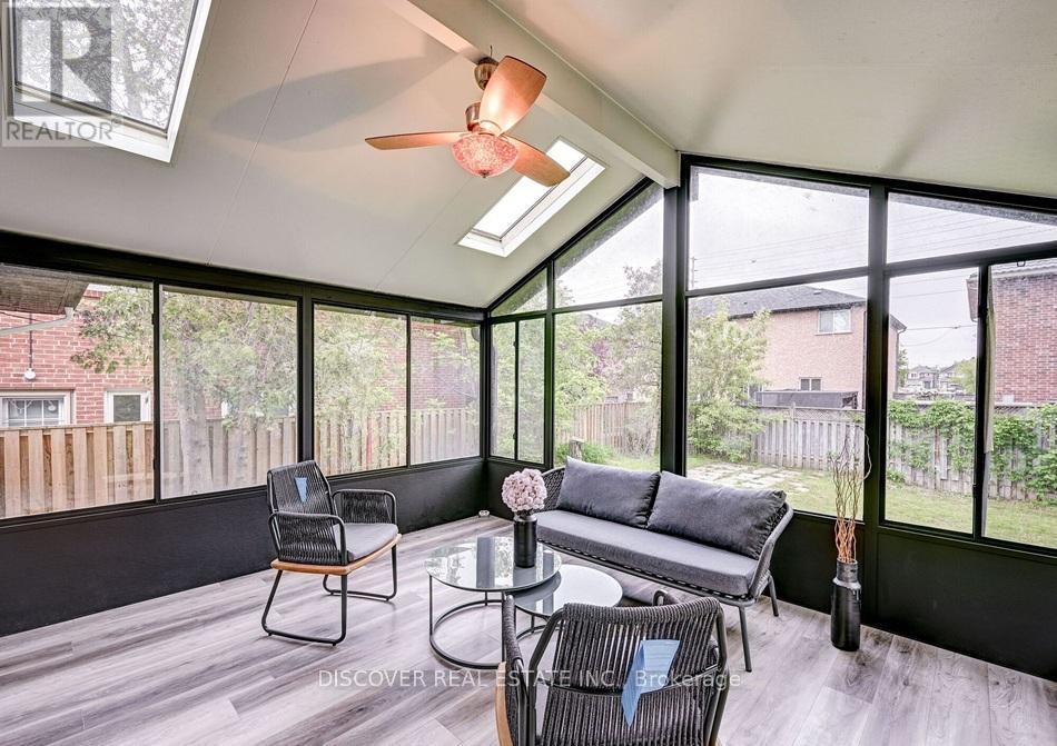 Photo 22 of 1023 Caven Street, Mississauga ON