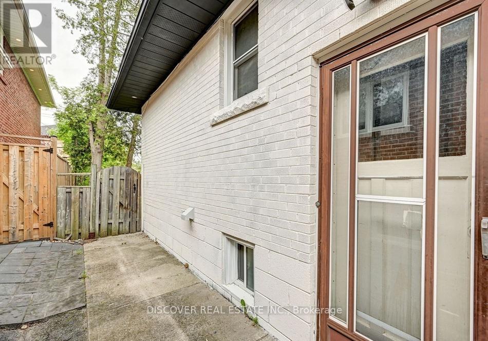 Photo 40 of 1023 Caven Street, Mississauga ON