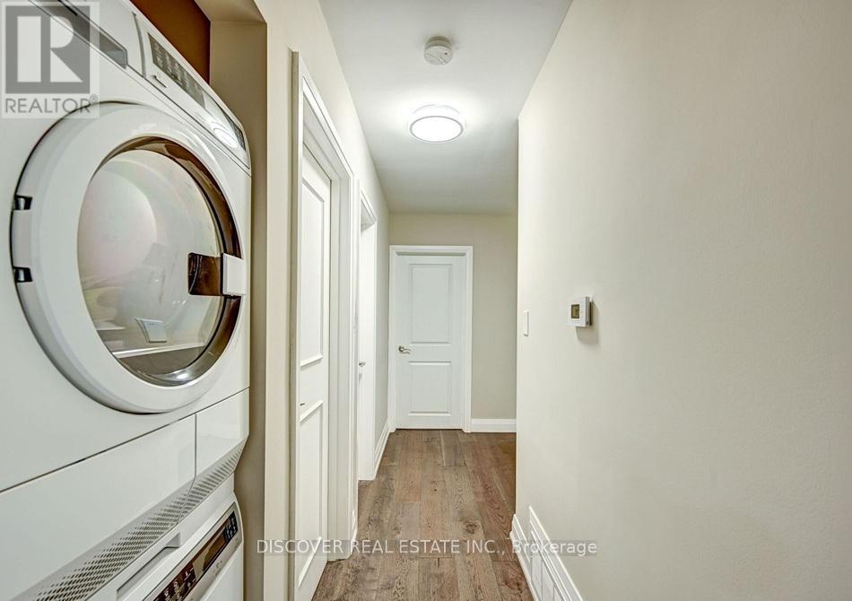 Photo 27 of 1023 Caven Street, Mississauga ON