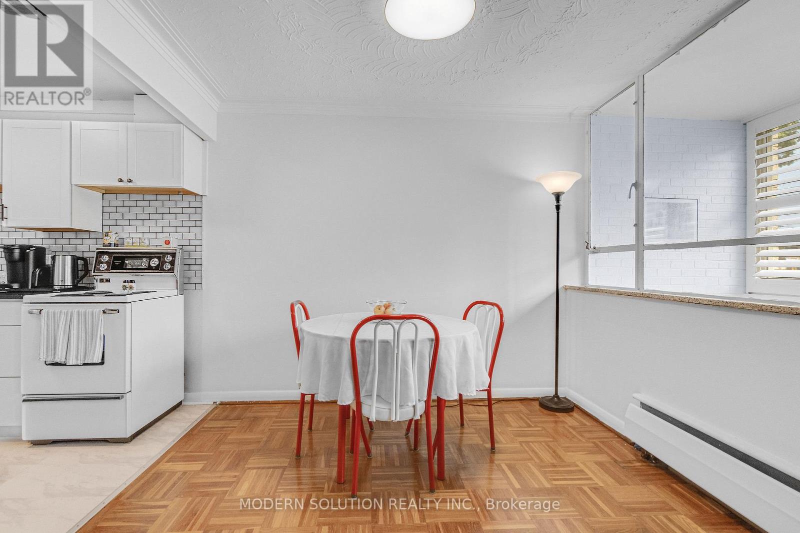 Photo 23 of 1 8 Kinsdale Boulevard, Toronto ON