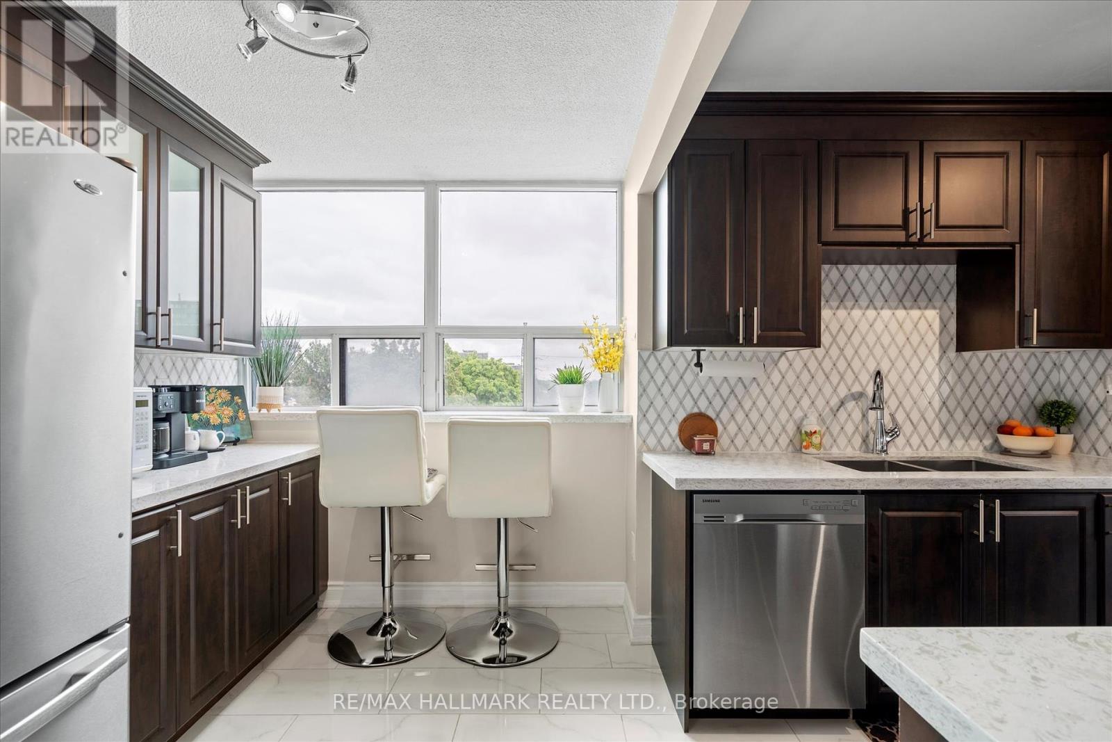Photo 38 of 410 3 Lisa Street, Brampton ON
