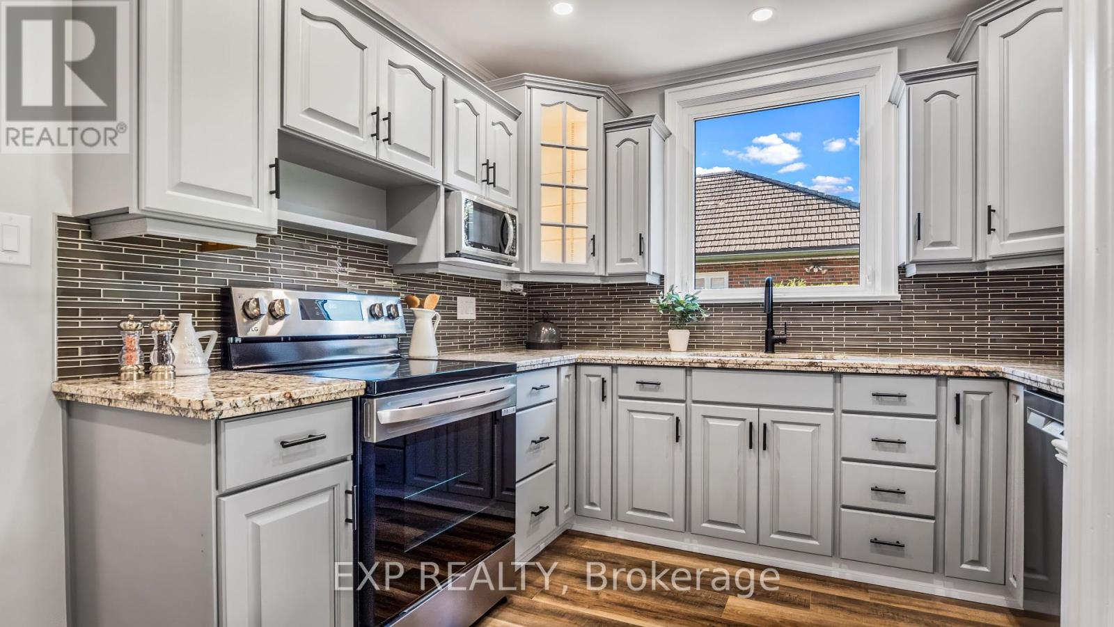 Photo 28 of 1036 Cedarwood Place, Burlington ON