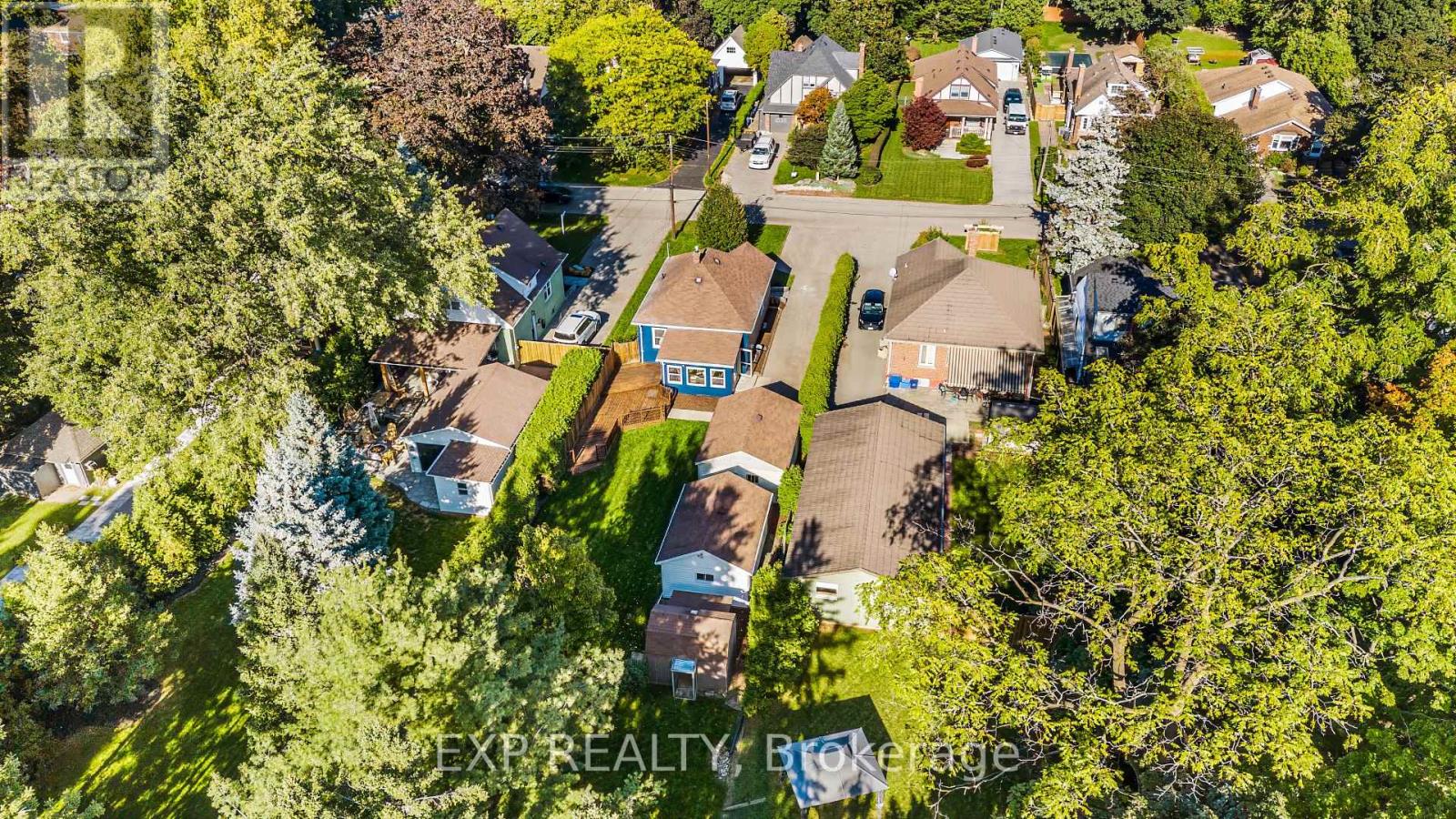 Photo 1 of 1036 Cedarwood Place, Burlington ON