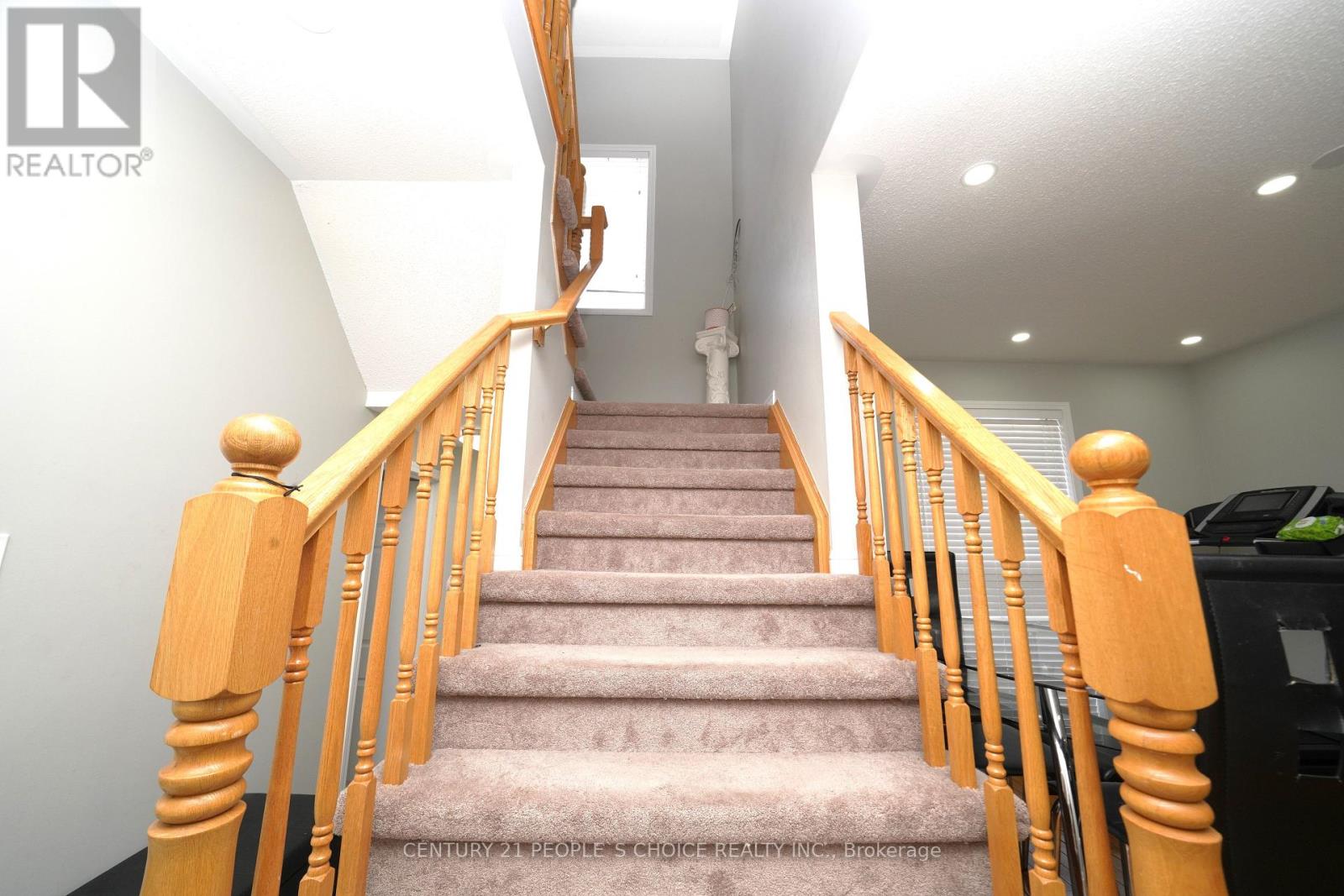 Photo 10 of Upper 657 Thompson Road S, Milton ON