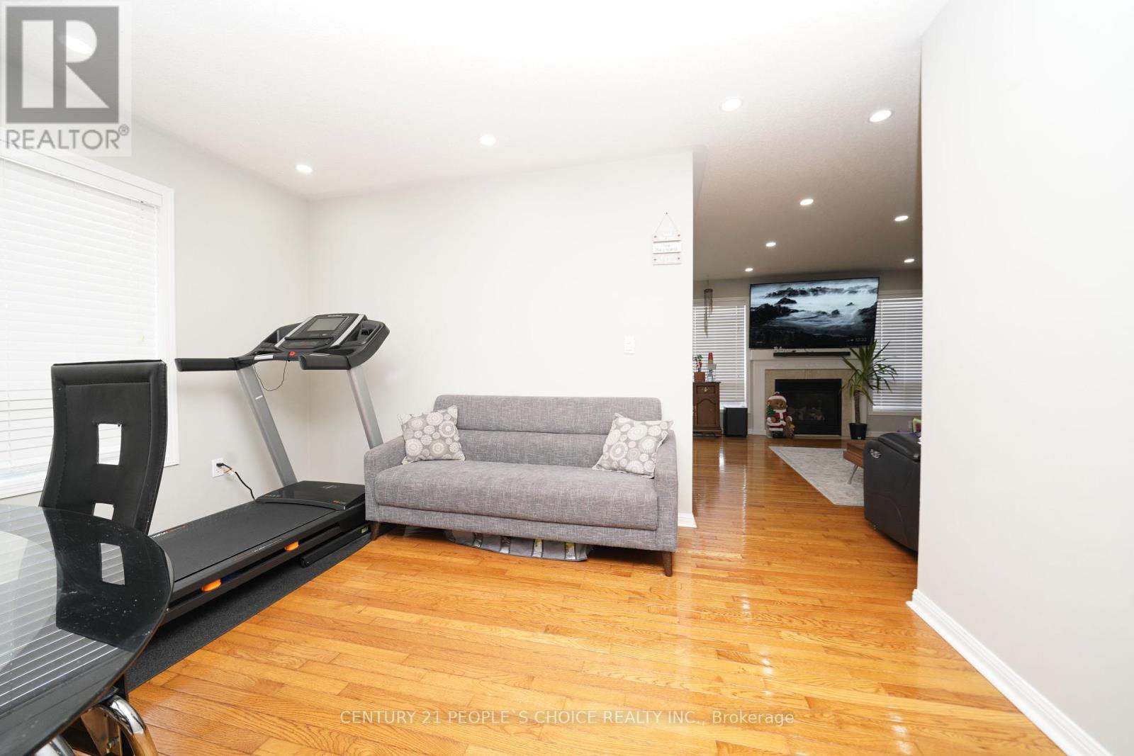Photo 21 of Upper 657 Thompson Road S, Milton ON