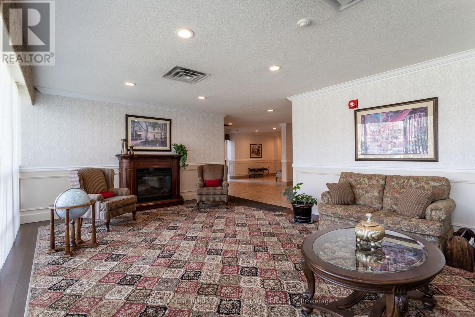 Photo 31 of 101 5070 Pinedale Avenue, Burlington ON