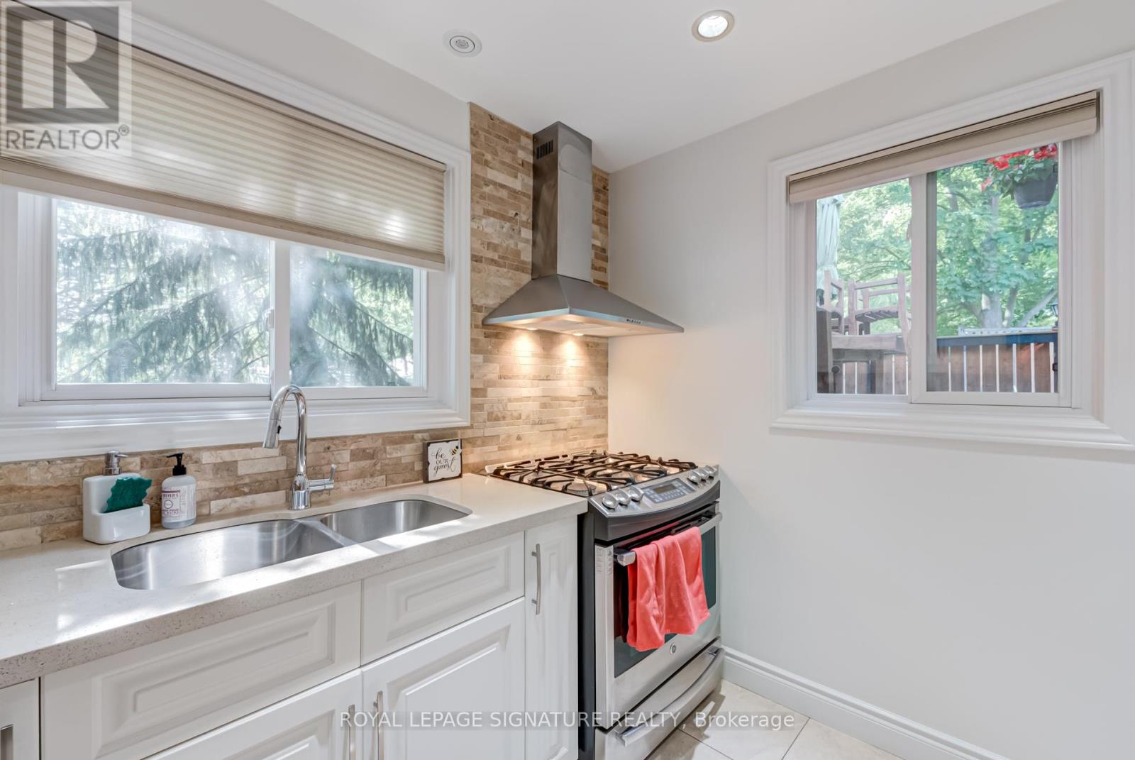 Photo 8 of 1481 Otis Avenue, Mississauga ON