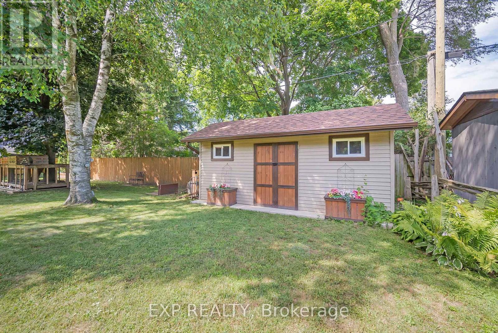 Photo 43 of 15 Hawthorne Road, Cambridge ON