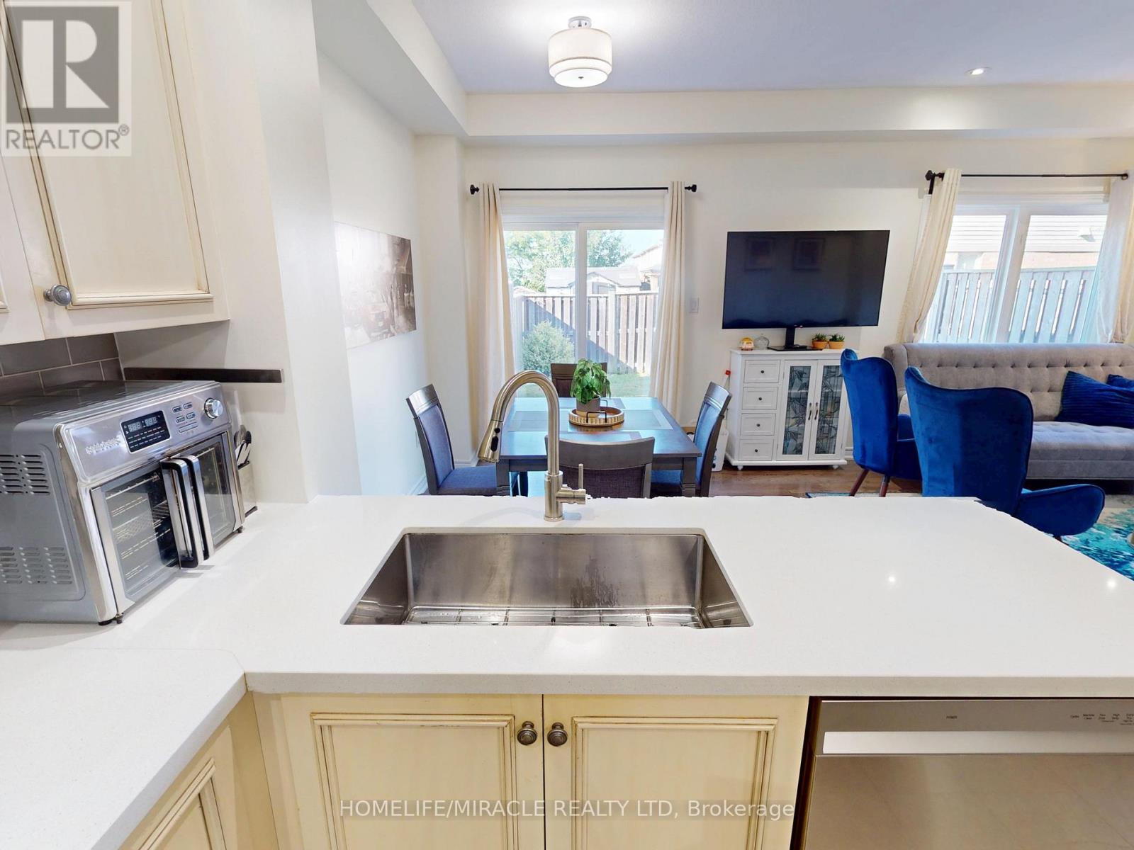 Photo 18 of 43 515 Winston Road, Grimsby ON