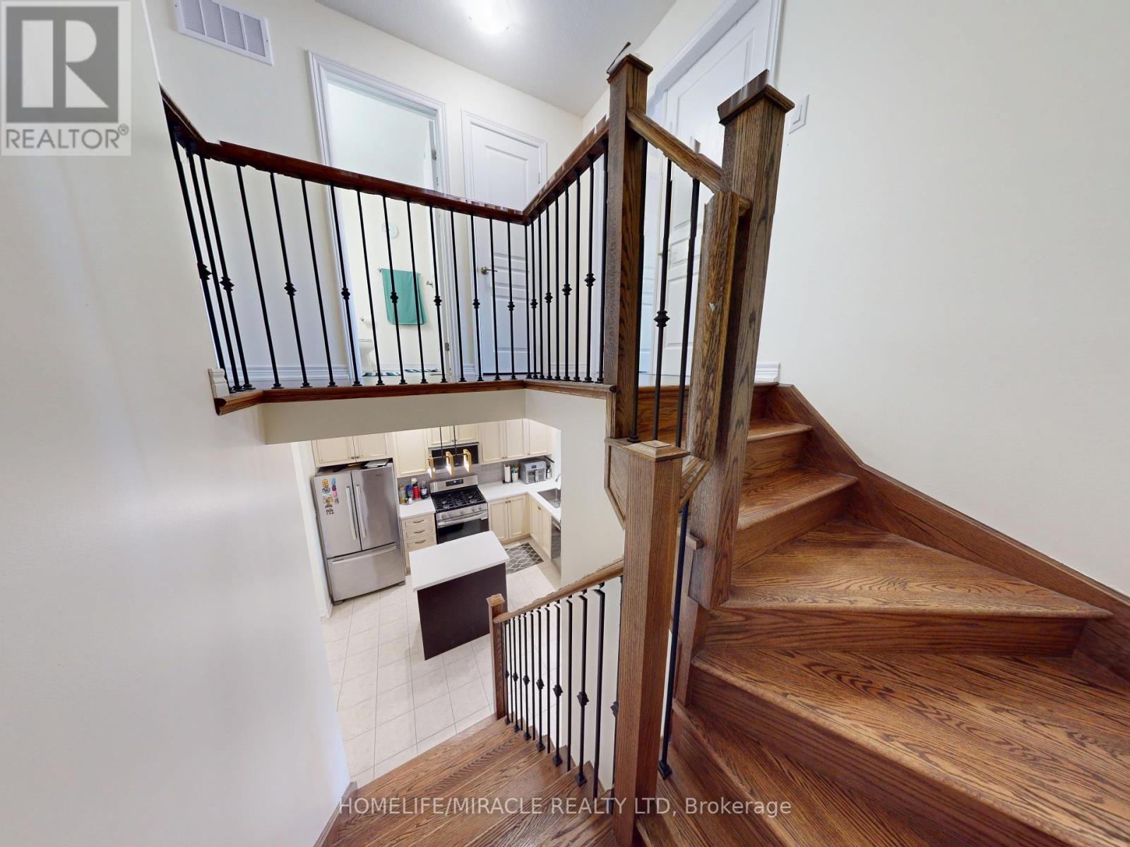 Photo 27 of 43 515 Winston Road, Grimsby ON