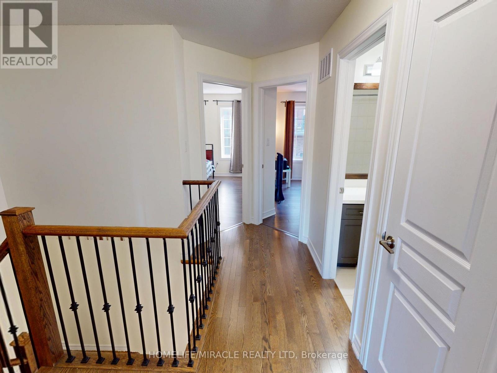 Photo 34 of 43 515 Winston Road, Grimsby ON