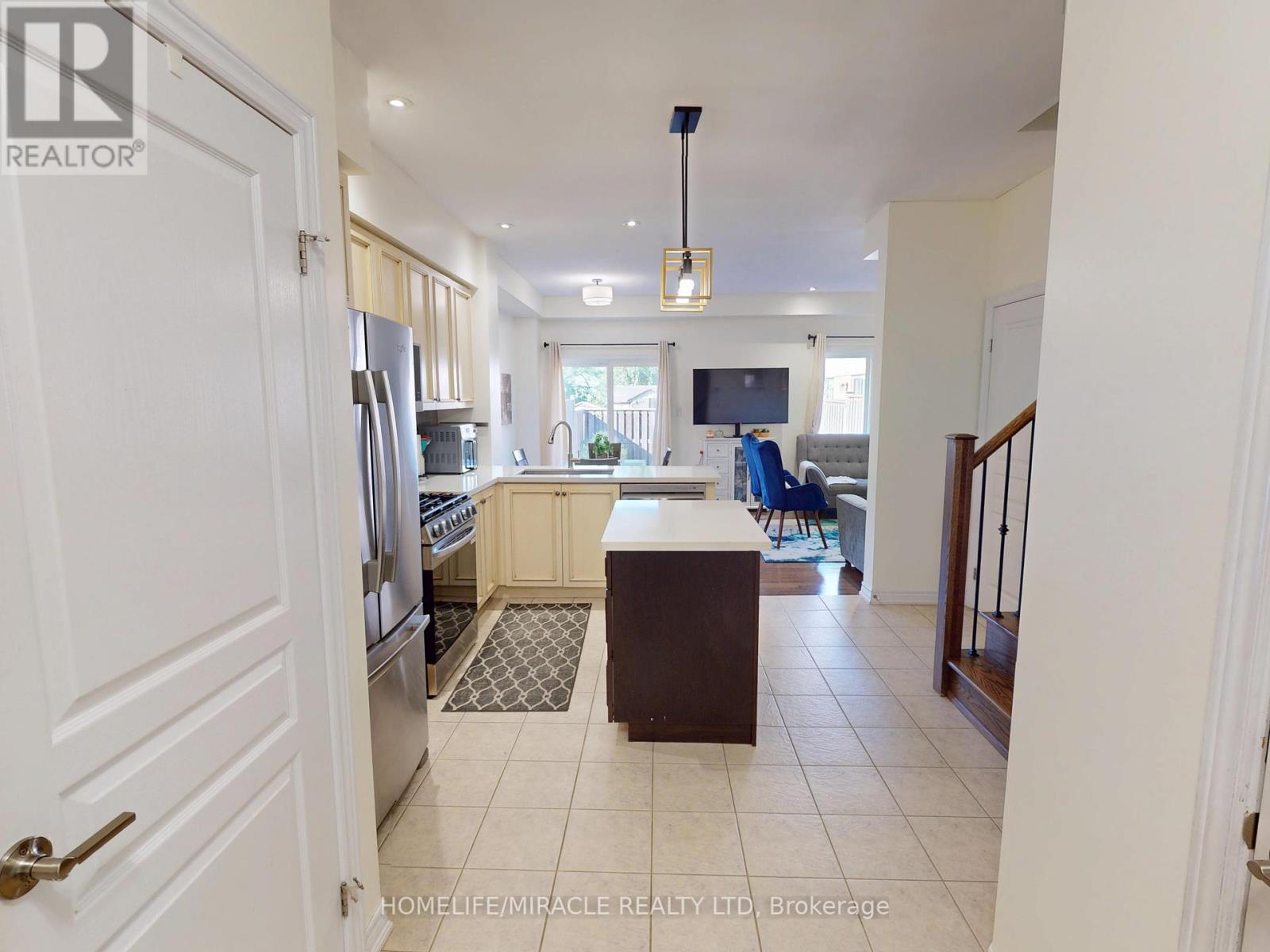 Photo 6 of 43 515 Winston Road, Grimsby ON