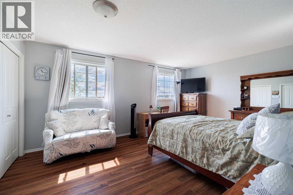 Single Family House for Sale in  Taracove Place NE Taradale Calgary 