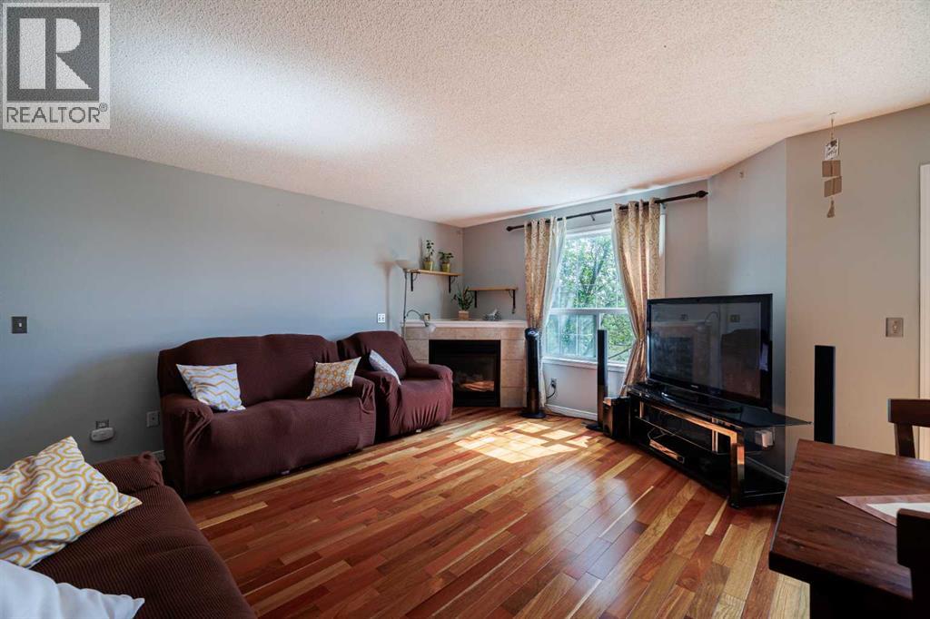 Single Family House for Sale in  Taracove Place NE Taradale Calgary 