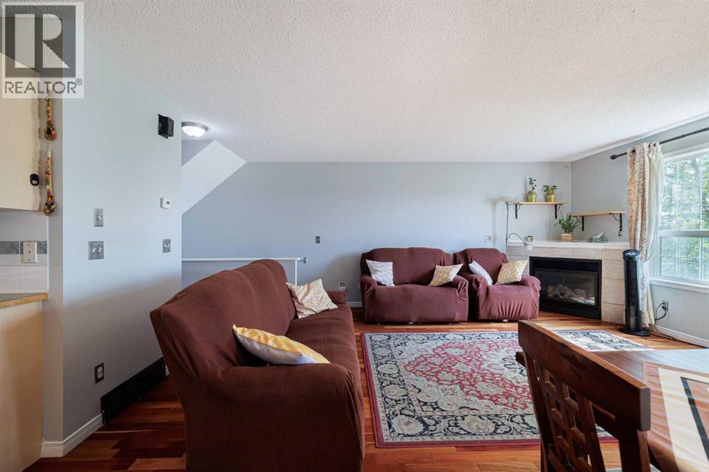 Single Family House for Sale in  Taracove Place NE Taradale Calgary 