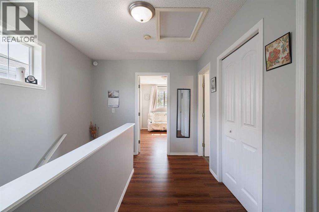 Single Family House for Sale in  Taracove Place NE Taradale Calgary 