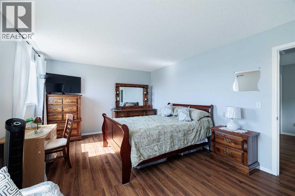 Single Family House for Sale in  Taracove Place NE Taradale Calgary 
