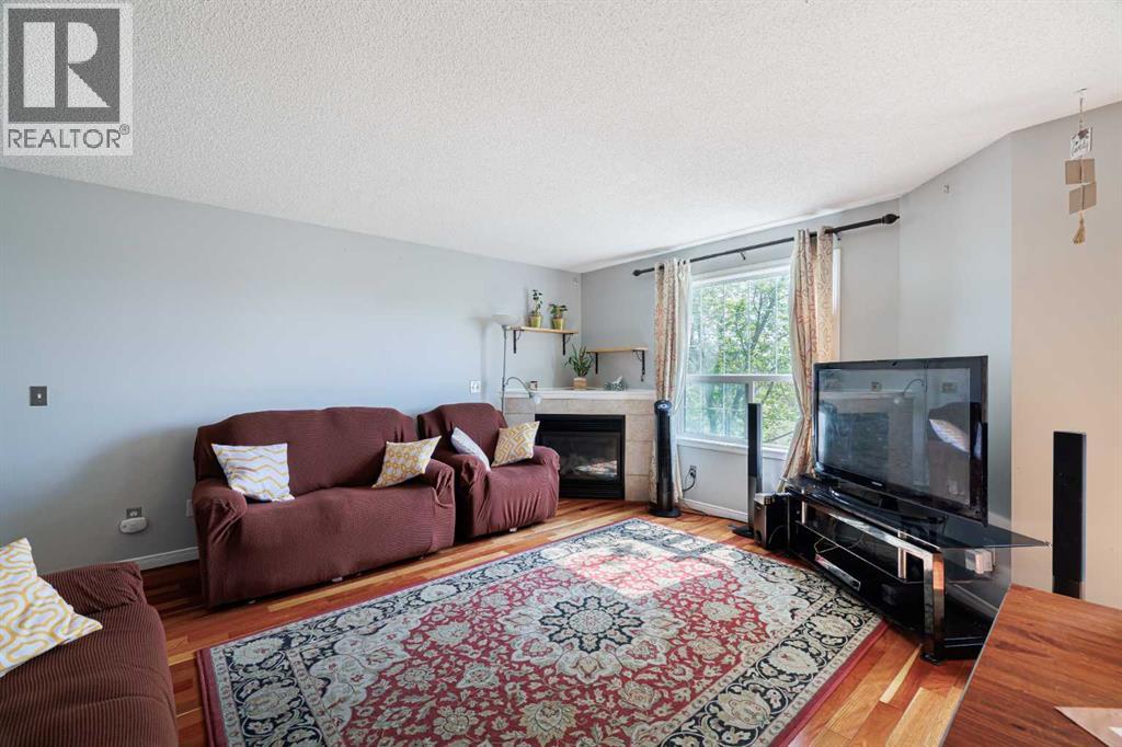 Single Family House for Sale in  Taracove Place NE Taradale Calgary 