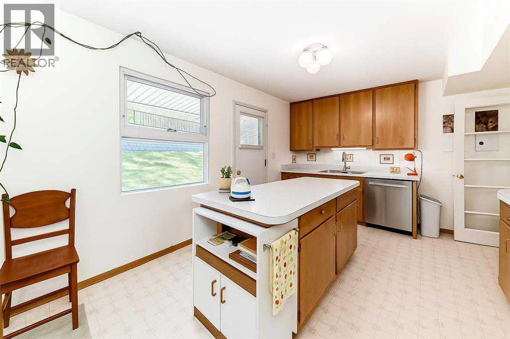 Single Family House for Sale in  Merrill Drive NE Winston Heights/Mountview Calgary 