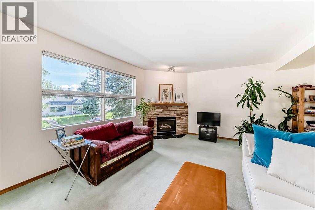 Single Family House for Sale in  Merrill Drive NE Winston Heights/Mountview Calgary 