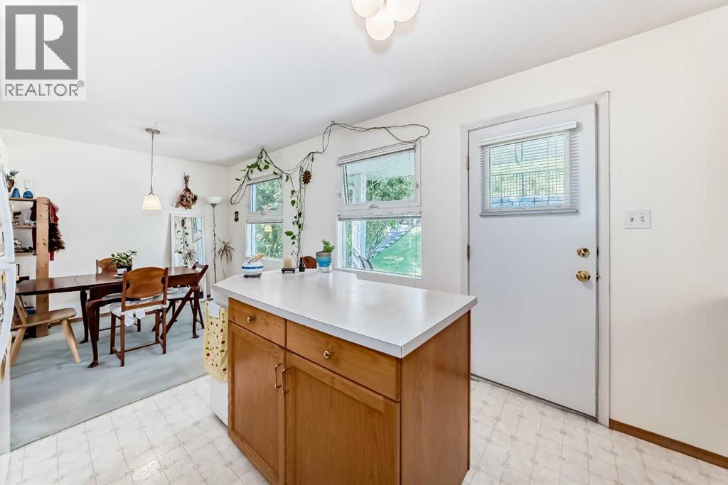 Single Family House for Sale in  Merrill Drive NE Winston Heights/Mountview Calgary 