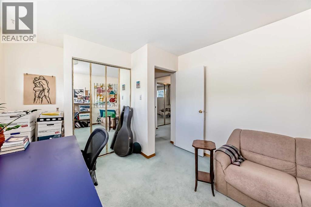 Single Family House for Sale in  Merrill Drive NE Winston Heights/Mountview Calgary 