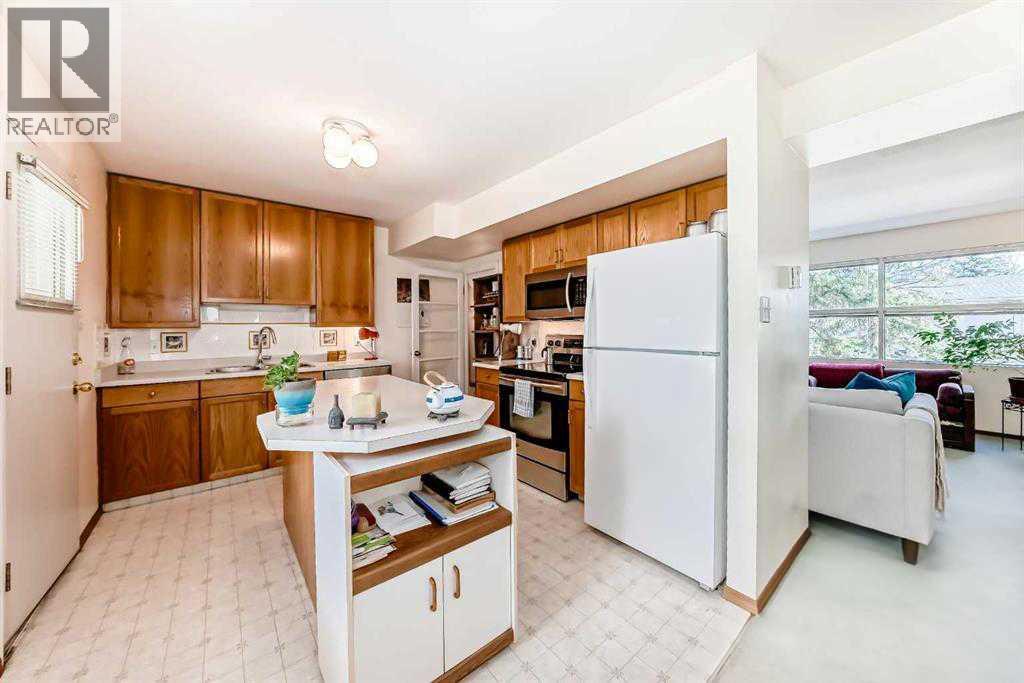 Single Family House for Sale in  Merrill Drive NE Winston Heights/Mountview Calgary 