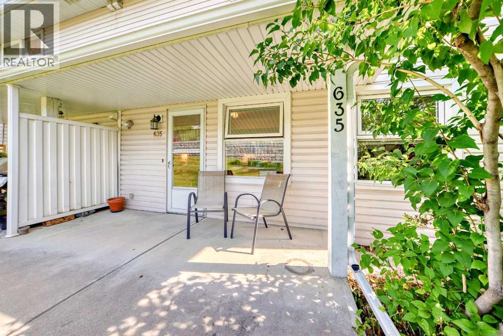 Single Family House for Sale in  Merrill Drive NE Winston Heights/Mountview Calgary 
