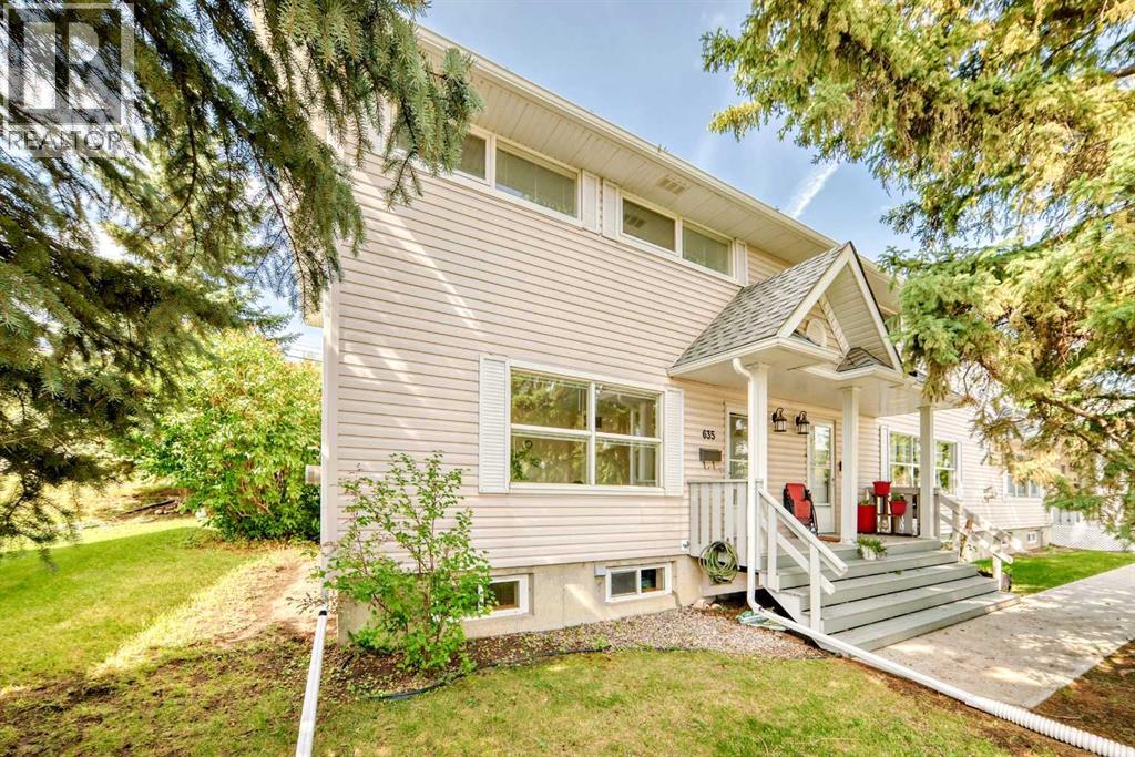 Single Family House for Sale in  Merrill Drive NE Winston Heights/Mountview Calgary 