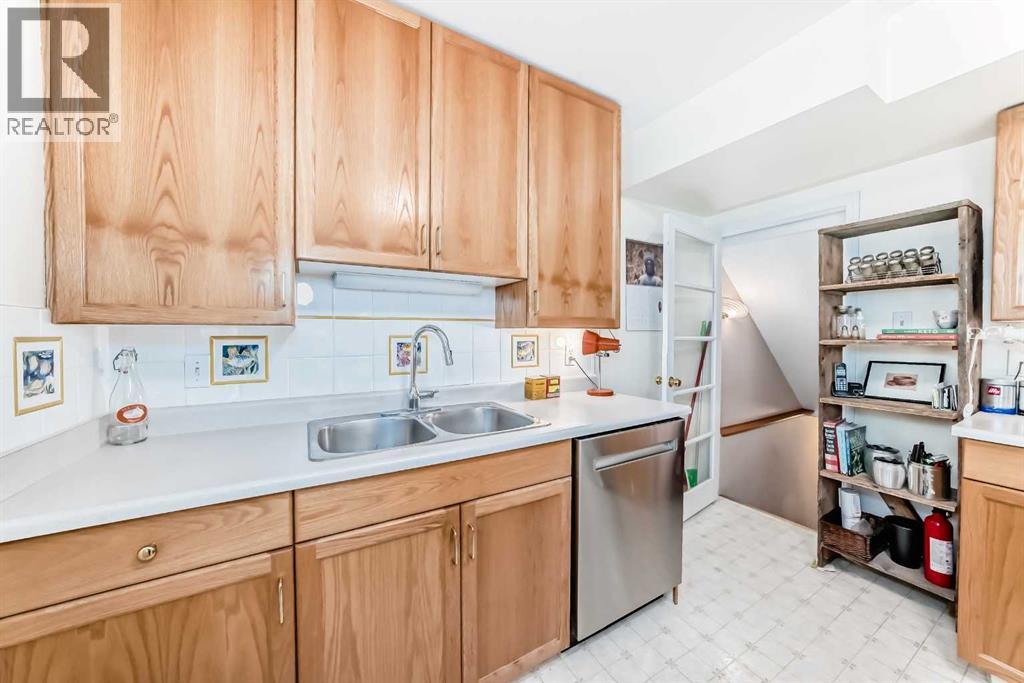 Single Family House for Sale in  Merrill Drive NE Winston Heights/Mountview Calgary 