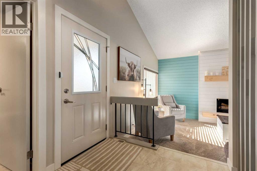 Single Family House for Sale in  Silvergrove Drive NW Silver Springs Calgary 