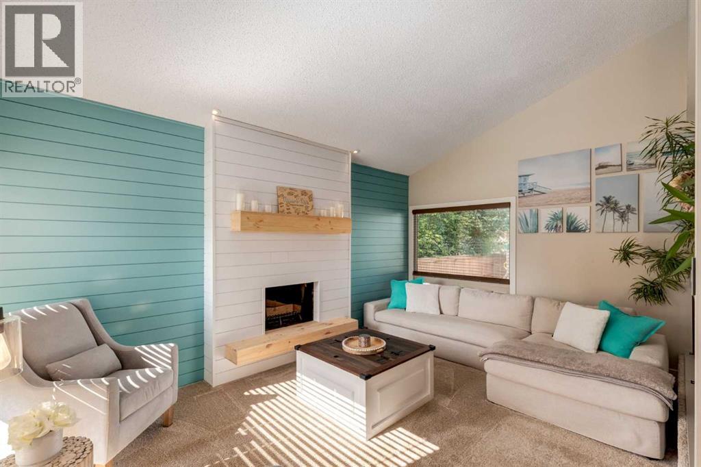 Single Family House for Sale in  Silvergrove Drive NW Silver Springs Calgary 