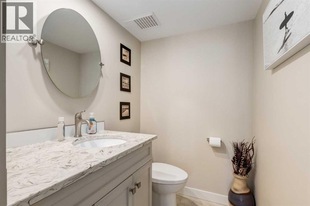 Single Family House for Sale in  Silvergrove Drive NW Silver Springs Calgary 