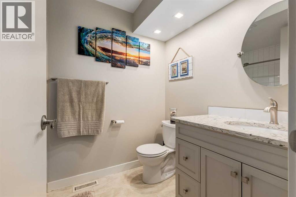 Single Family House for Sale in  Silvergrove Drive NW Silver Springs Calgary 