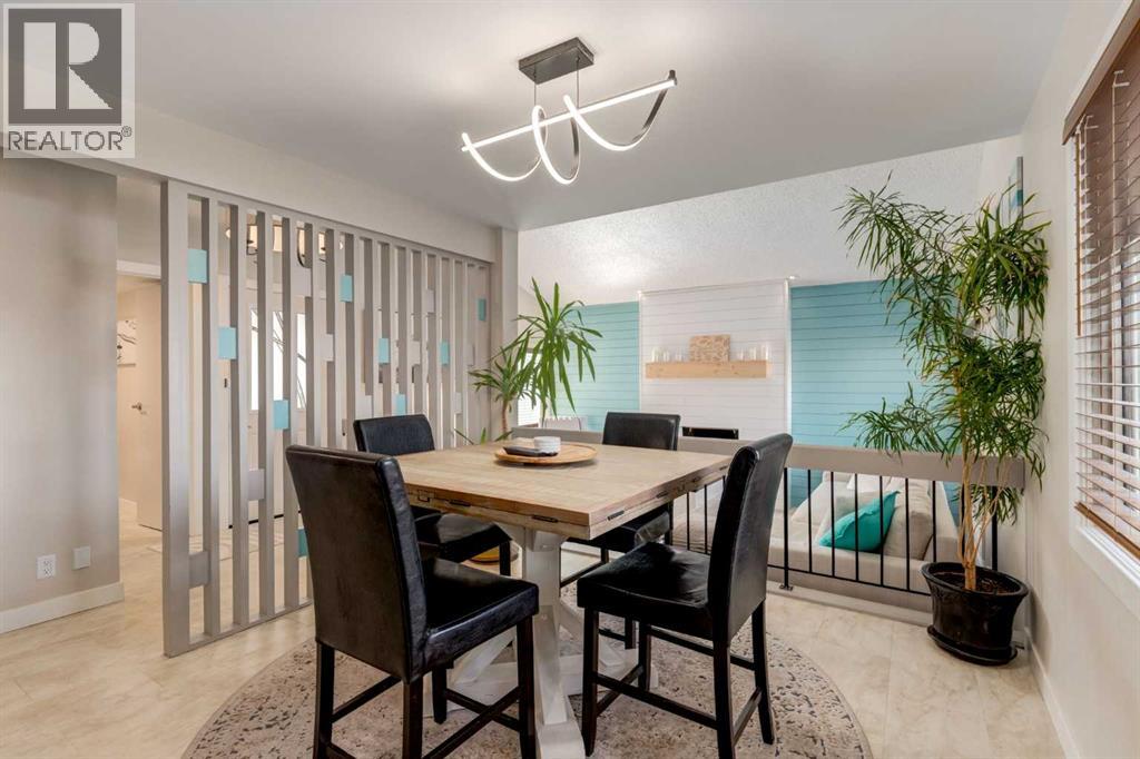Single Family House for Sale in  Silvergrove Drive NW Silver Springs Calgary 