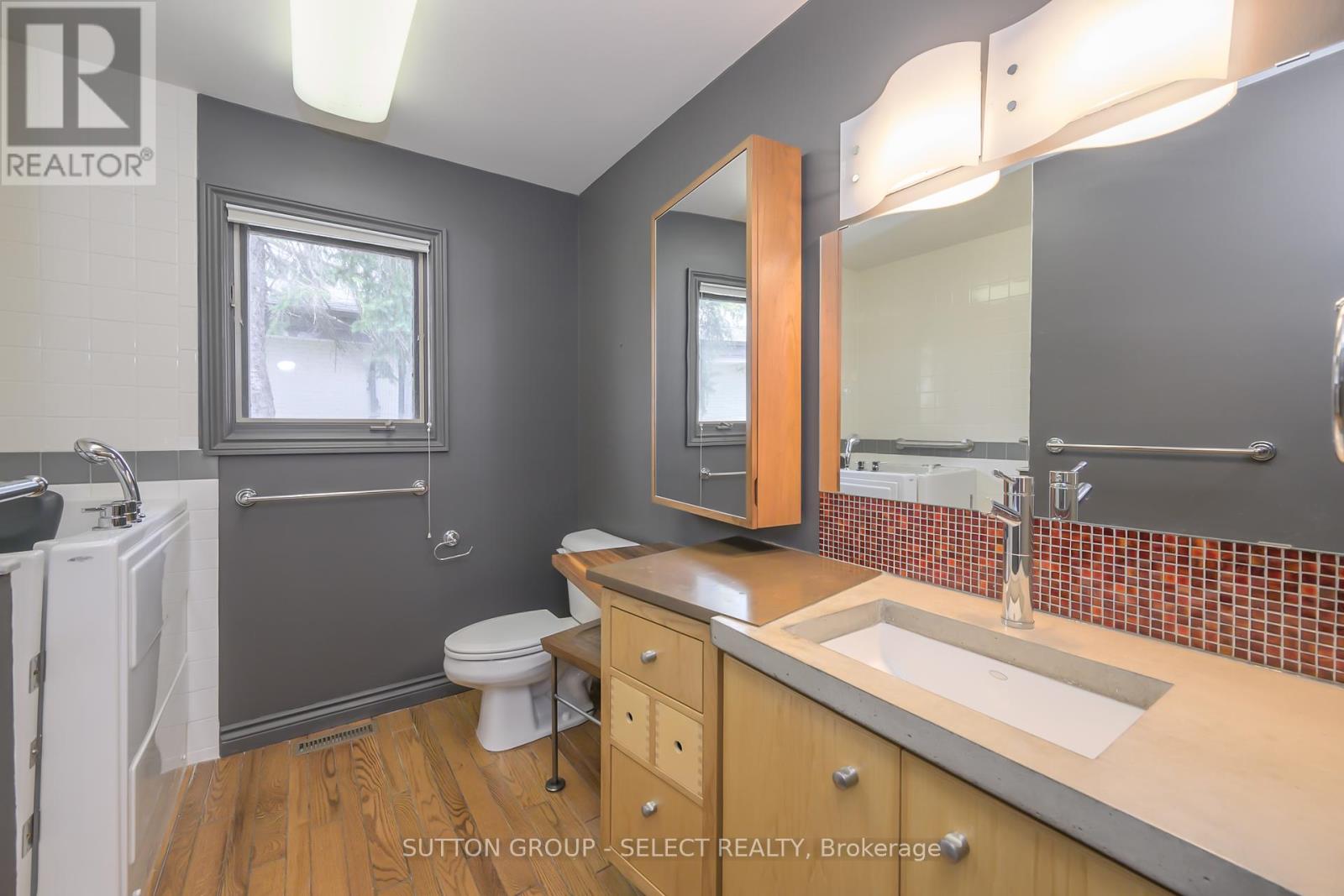 Photo 30 of 5 10 Mackellar Avenue, London North ON
