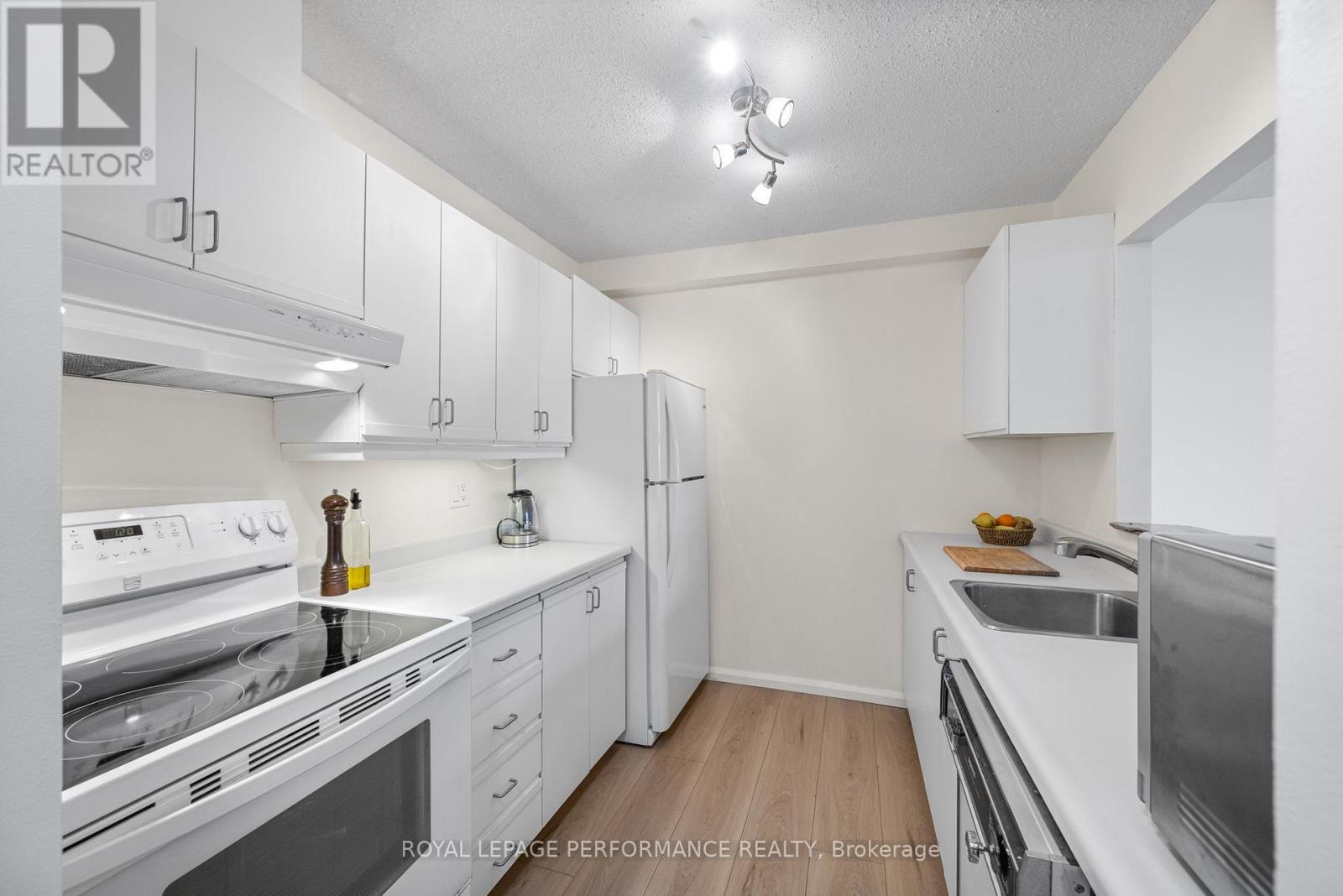 Photo 30 of 501 110 Forward Avenue, Ottawa ON