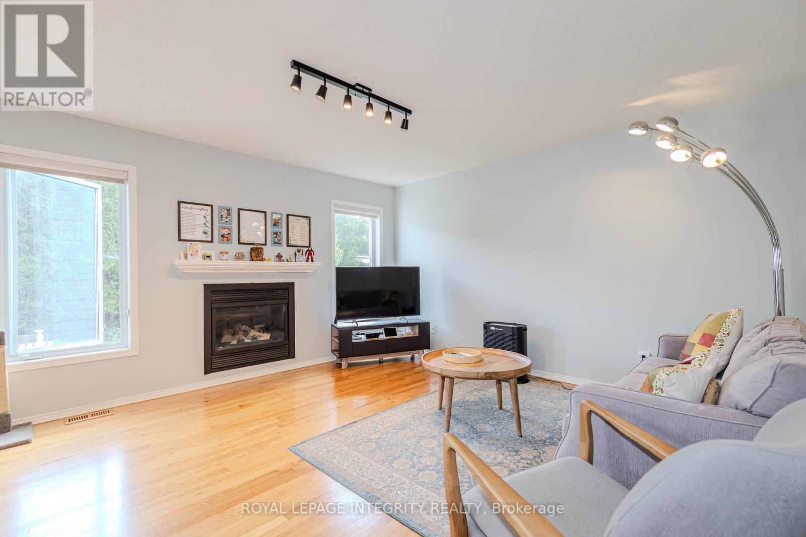 Photo 16 of 2123 Esprit Drive, Ottawa ON