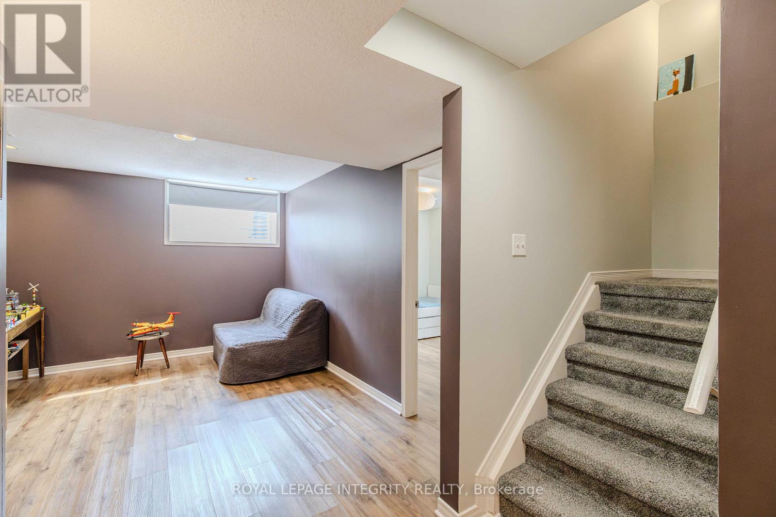 Photo 41 of 2123 Esprit Drive, Ottawa ON