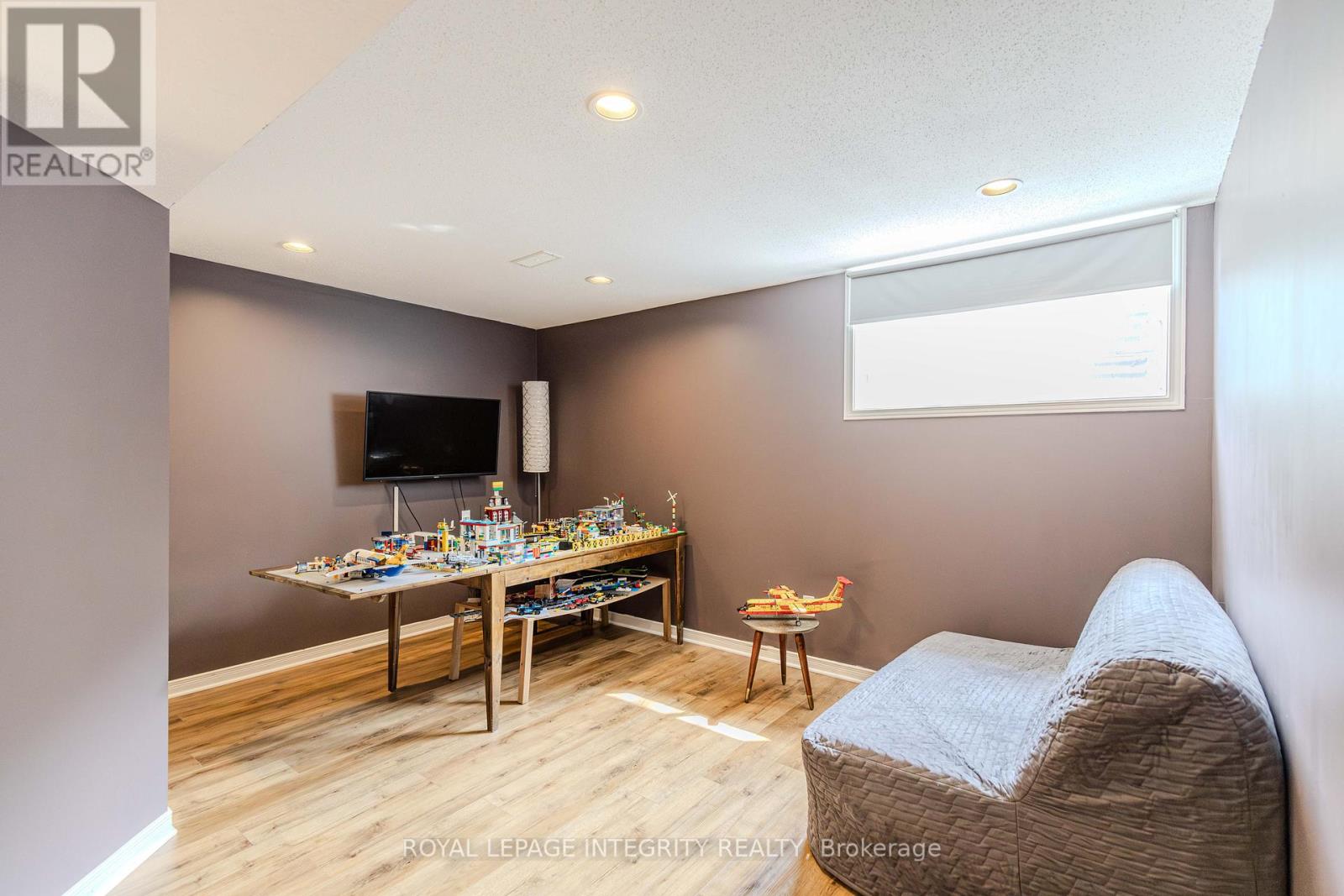 Photo 42 of 2123 Esprit Drive, Ottawa ON