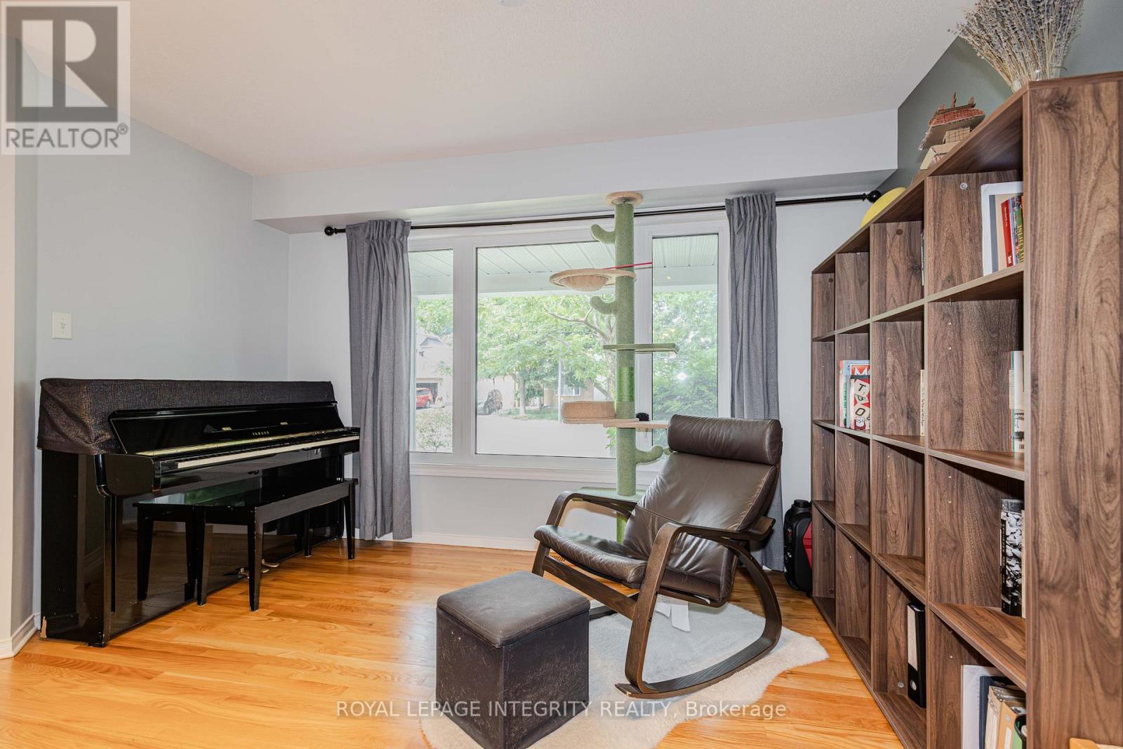 Photo 9 of 2123 Esprit Drive, Ottawa ON