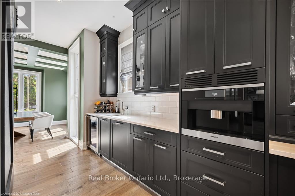 Photo 10 of 1247 Wood Place, Oakville ON