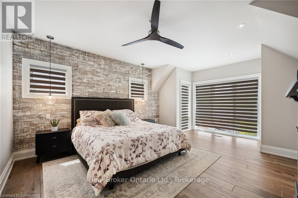 Photo 27 of 1247 Wood Place, Oakville ON