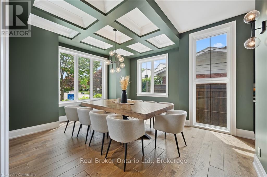 Photo 17 of 1247 Wood Place, Oakville ON