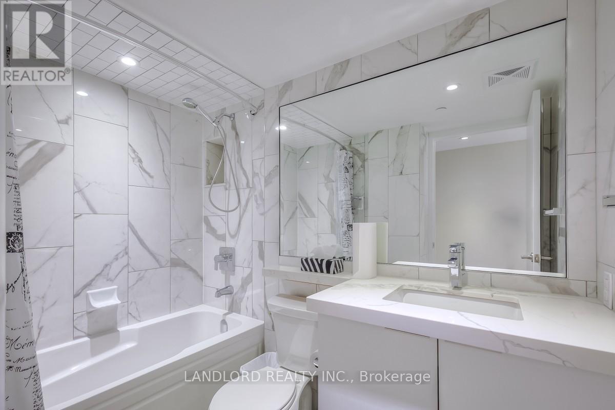 Photo 4 of 1714 955 Bay Street, Toronto ON