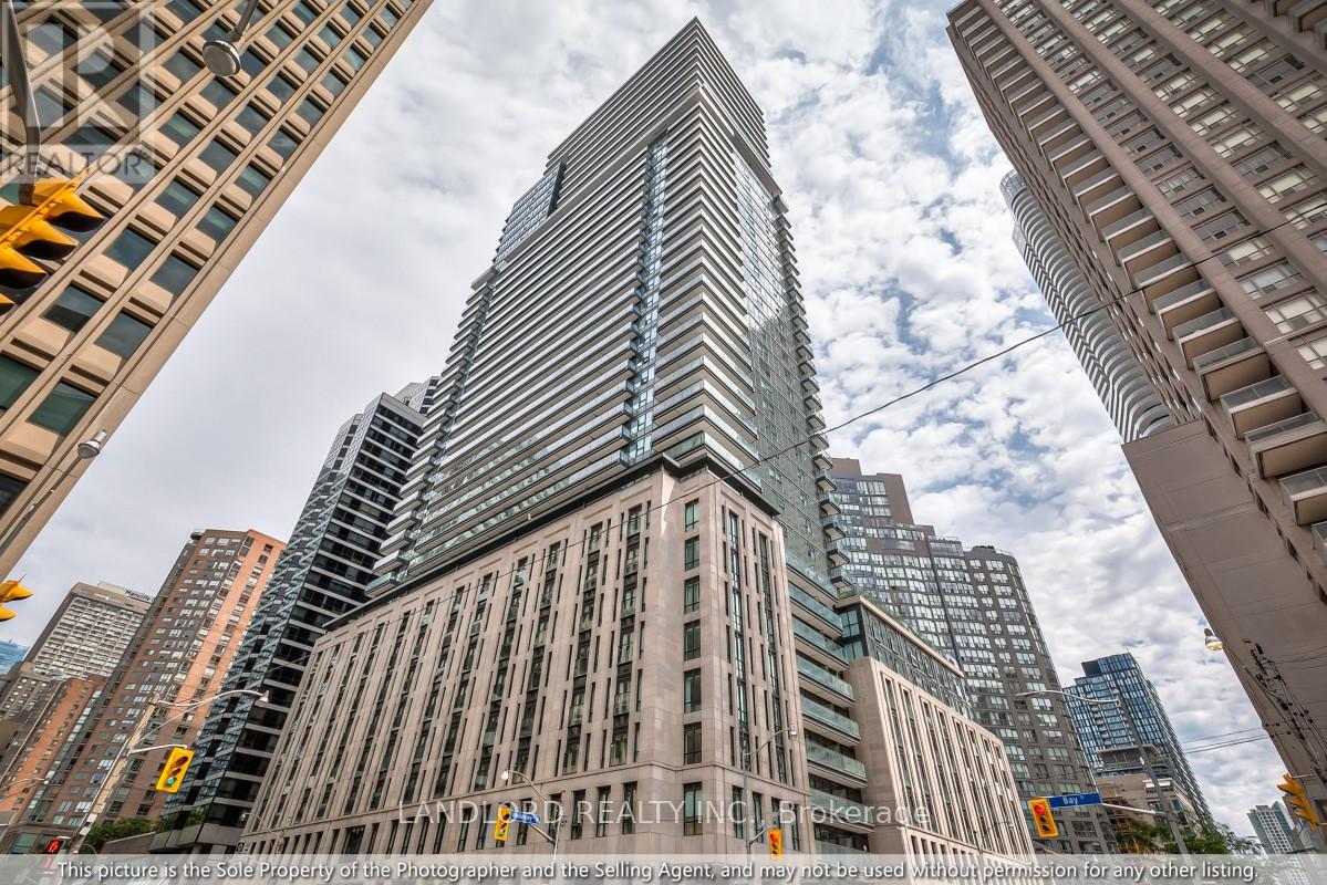 Photo 14 of 1714 955 Bay Street, Toronto ON