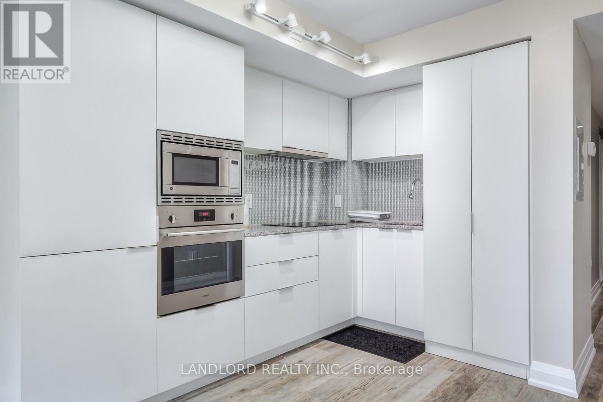 Photo 10 of 1714 955 Bay Street, Toronto ON