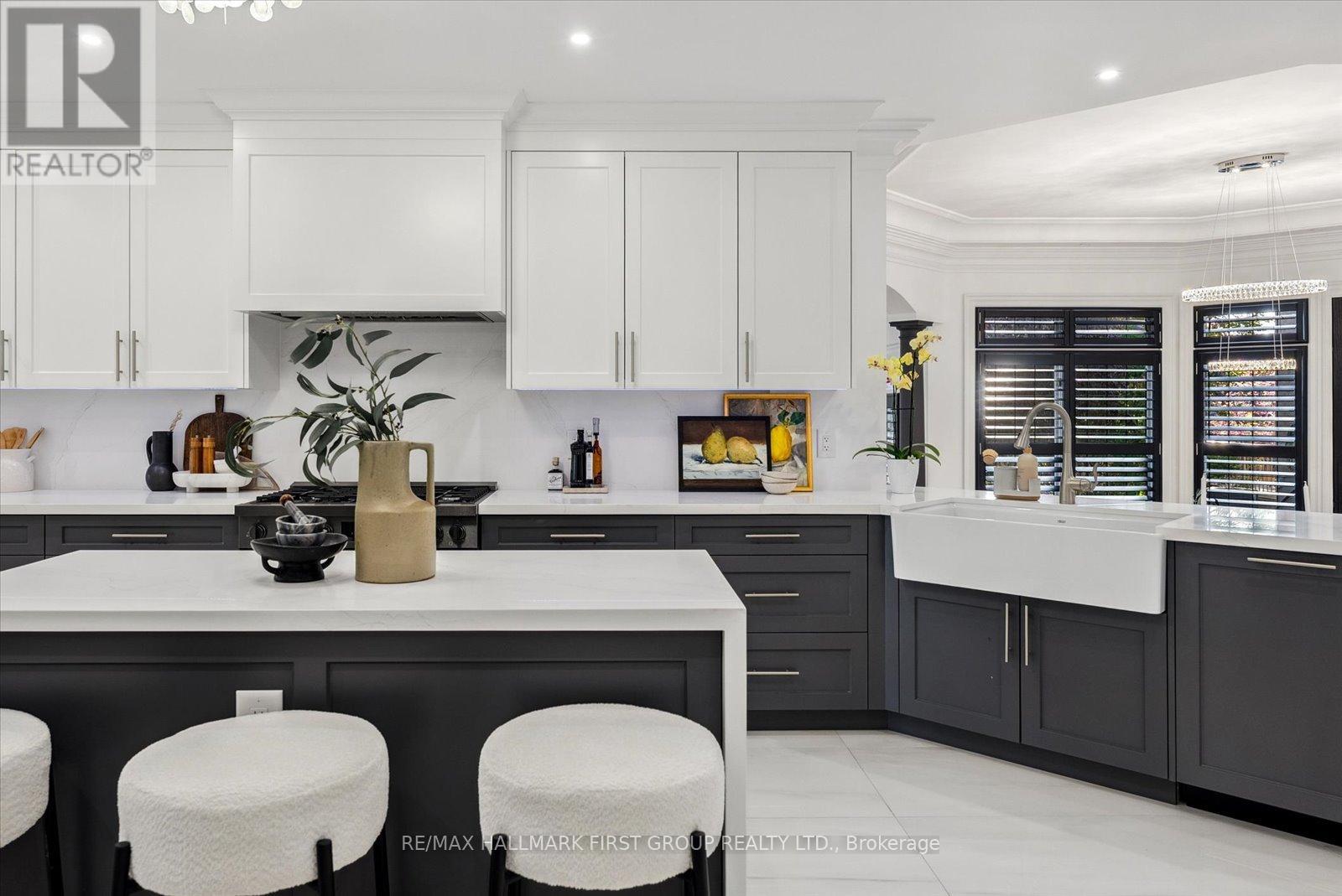 Photo 14 of 134 Front Street E, Whitby ON